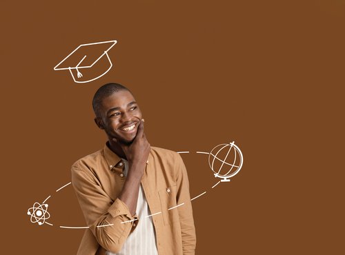 medium-shot-man-posing-with-graduation-background (1)